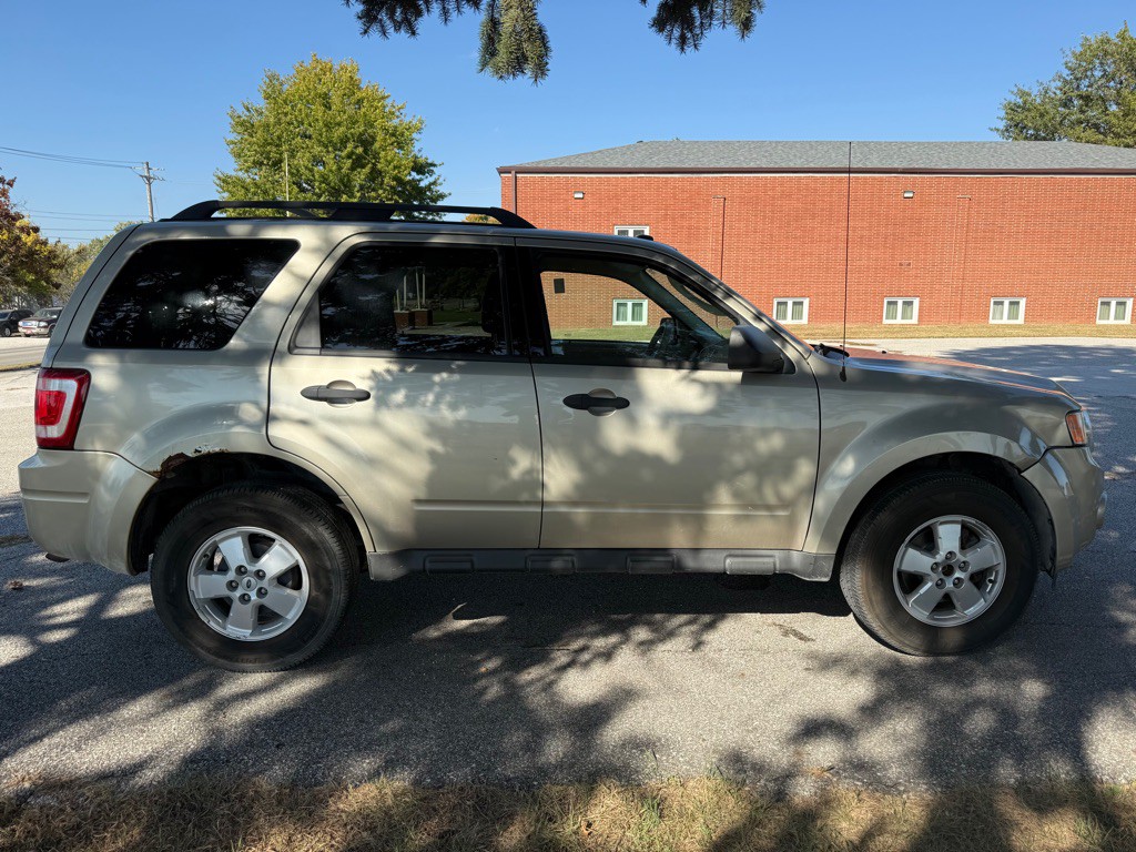2010 Ford Escape Image 5
