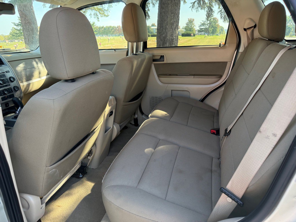 2010 Ford Escape Image 8