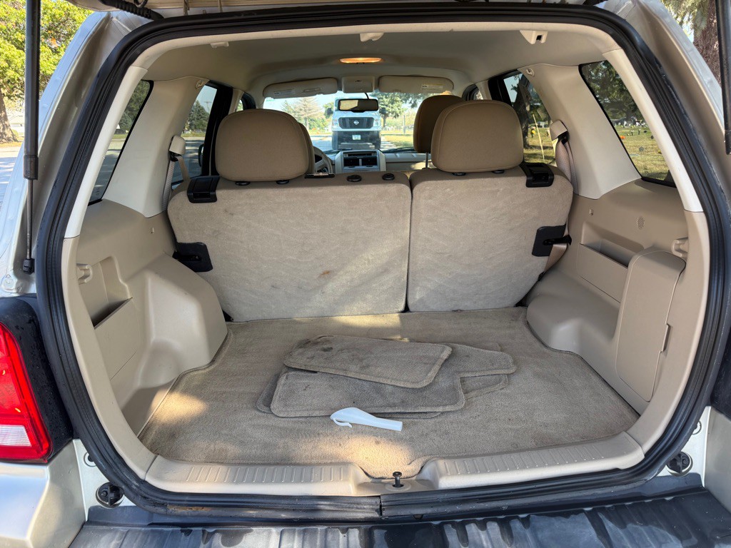2010 Ford Escape Image 10