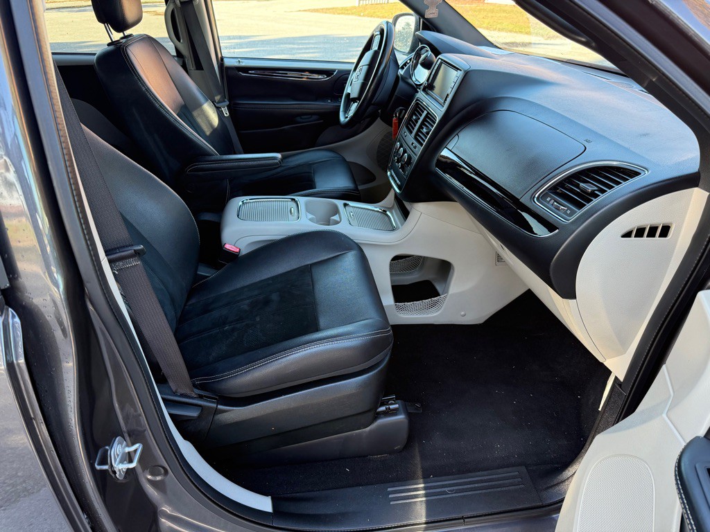 2018 Dodge Grand Caravan Image 8