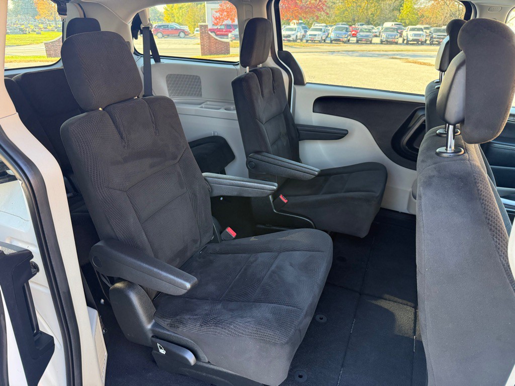 2016 Dodge Grand Caravan Image 10
