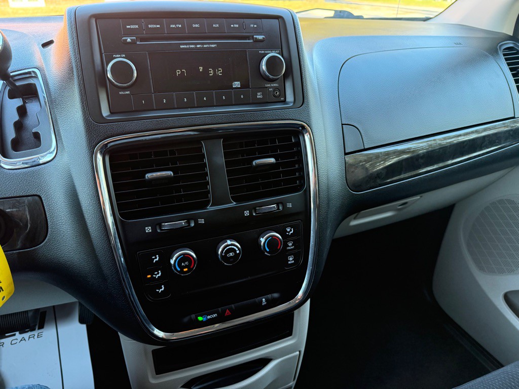 2016 Dodge Grand Caravan Image 14