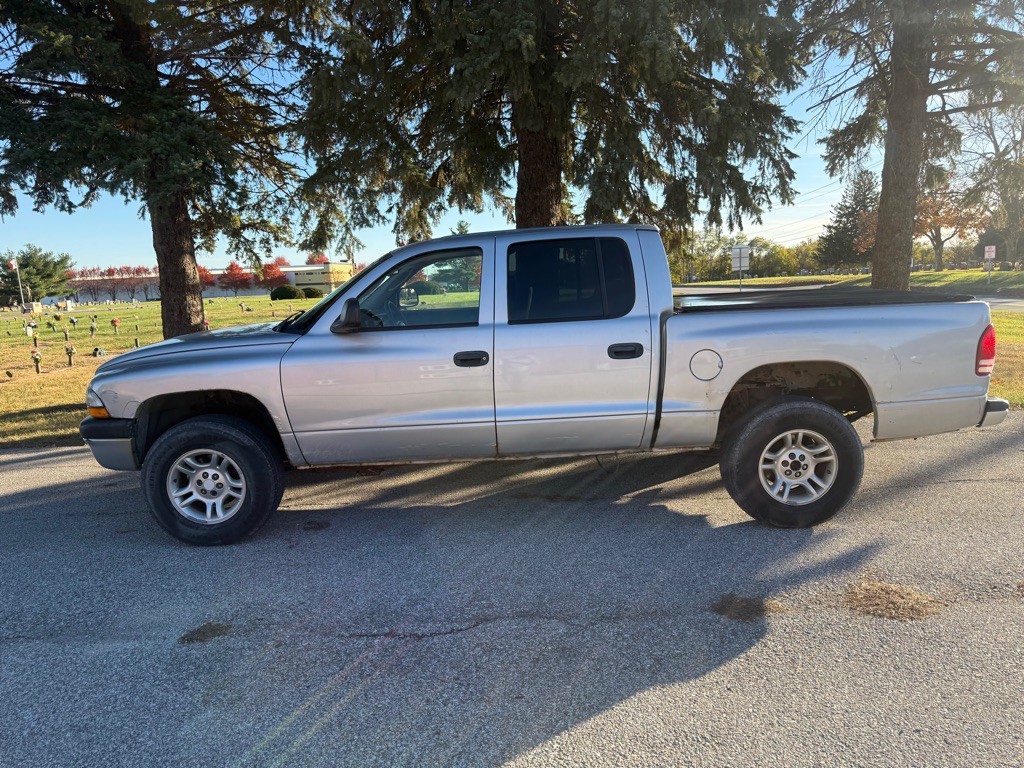 2003 Dodge Dakota Image 2