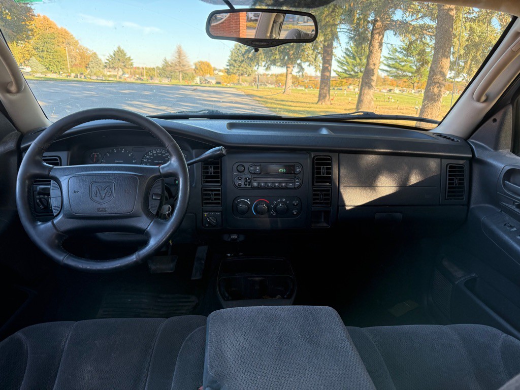 2003 Dodge Dakota Image 8