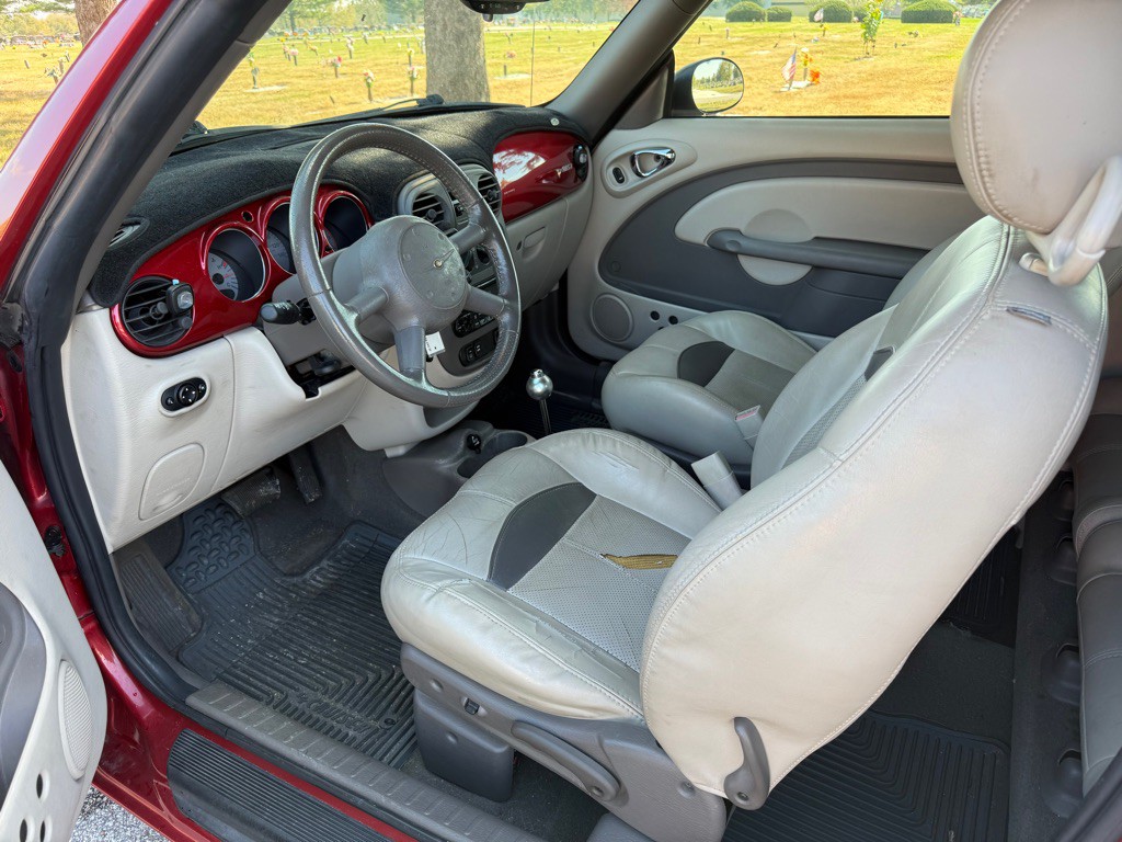 2005 Chrysler PT Cruiser Image 6