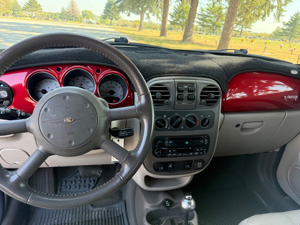 2005 Chrysler PT Cruiser Image 8