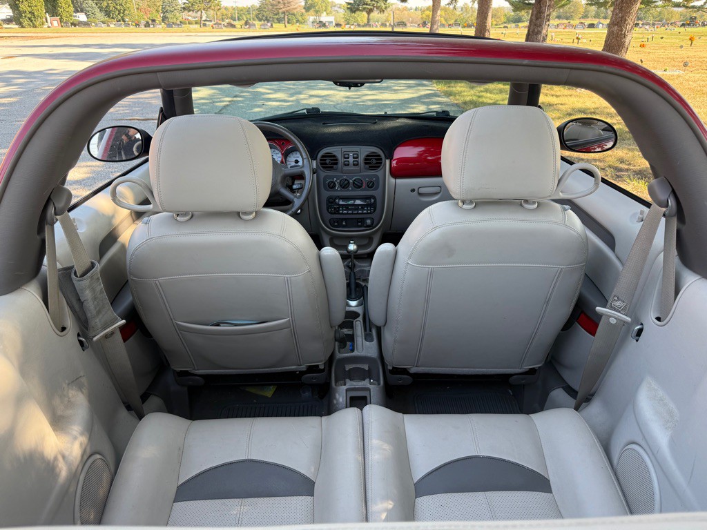 2005 Chrysler PT Cruiser Image 13