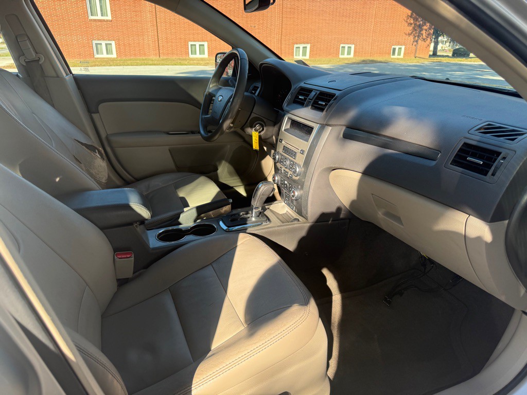 2012 Ford Fusion Image 11