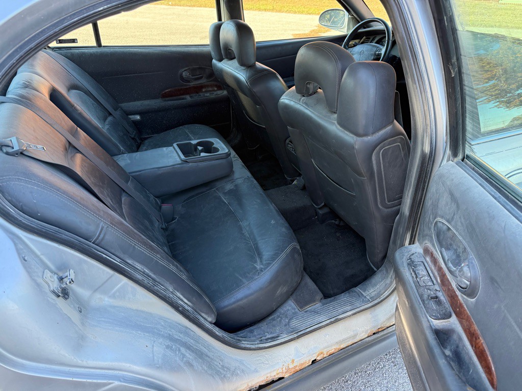 2002 Buick LeSabre Image 10