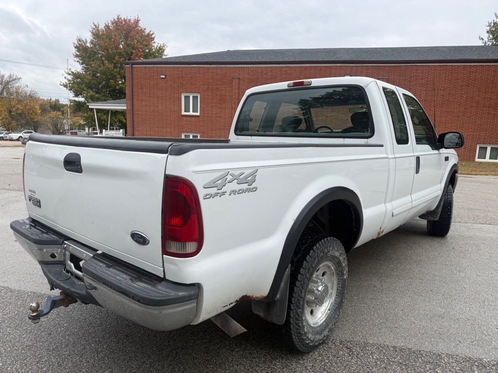 2001 Ford F-250 Image 4