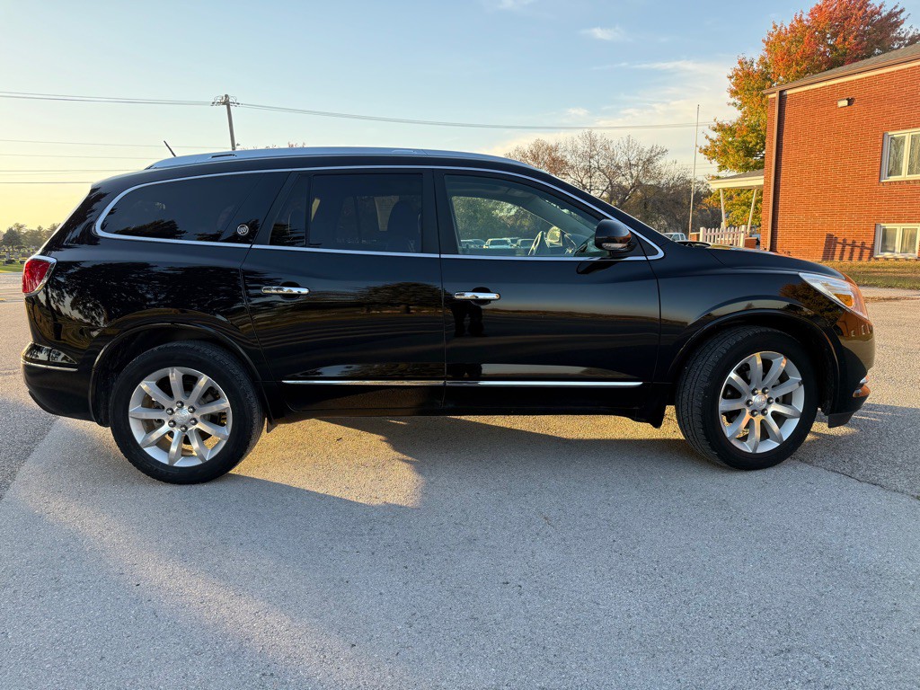 2017 Buick Enclave Image 4