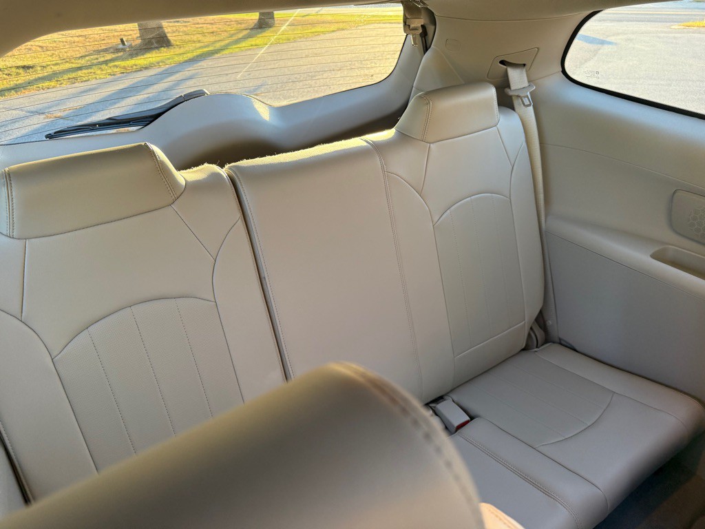 2017 Buick Enclave Image 11
