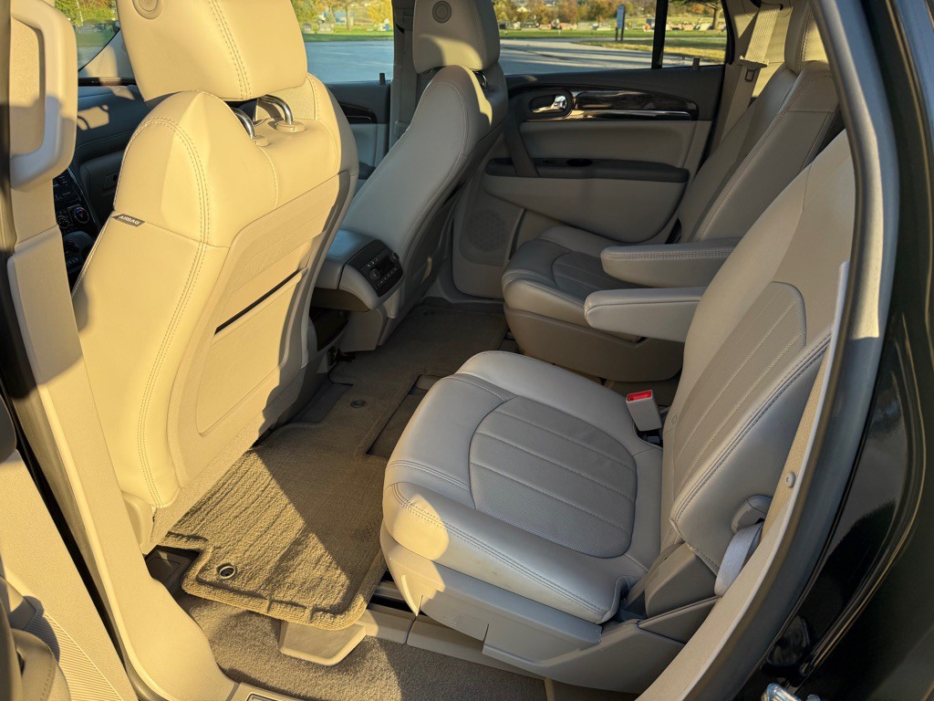 2017 Buick Enclave Image 13
