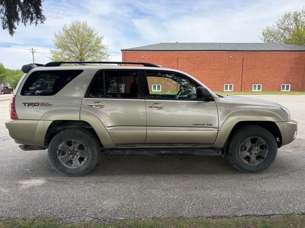 2005 Toyota 4Runner Image 6