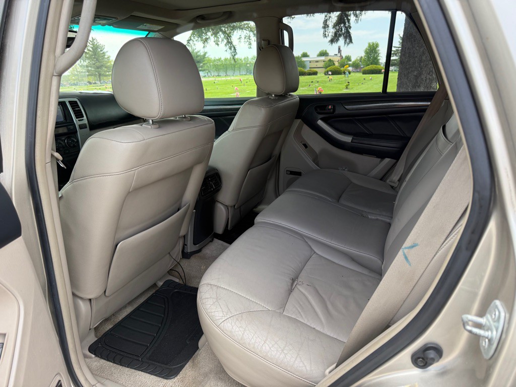 2005 Toyota 4Runner Image 9