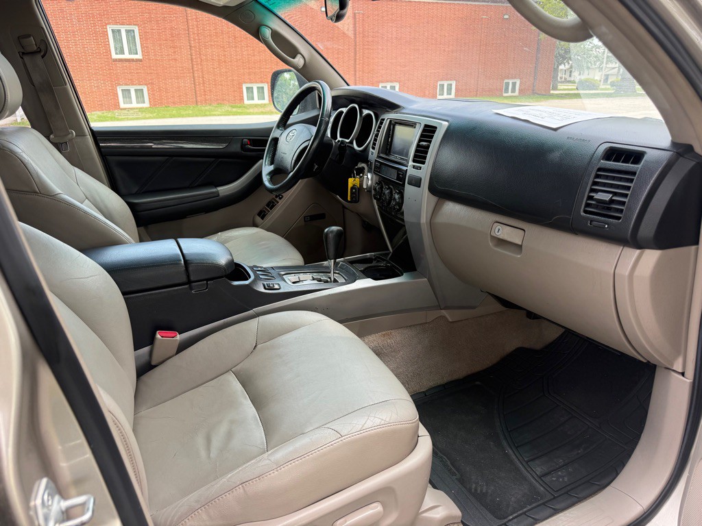 2005 Toyota 4Runner Image 13