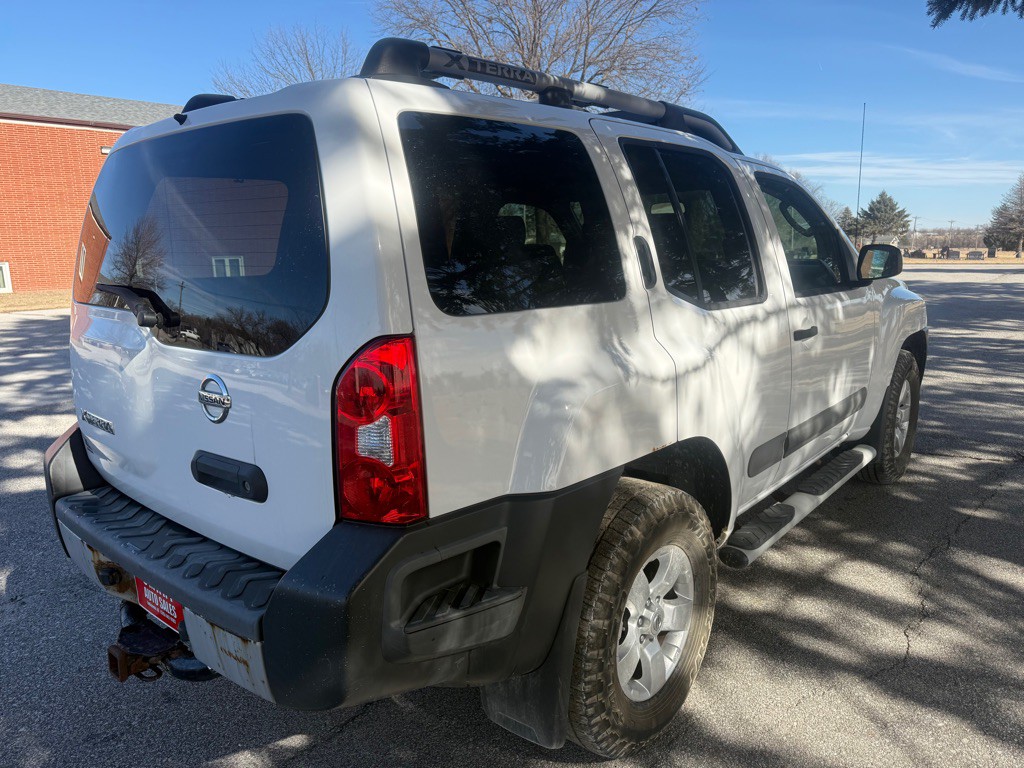 2011 Nissan Xterra Image 4
