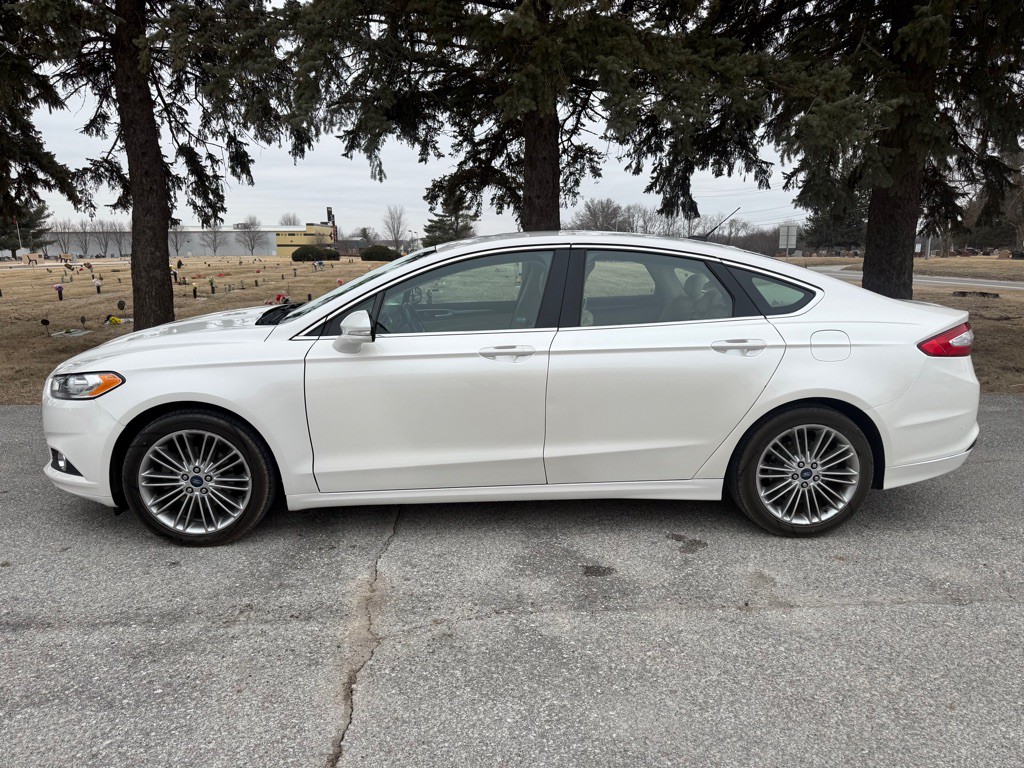 2013 Ford Fusion Image 2