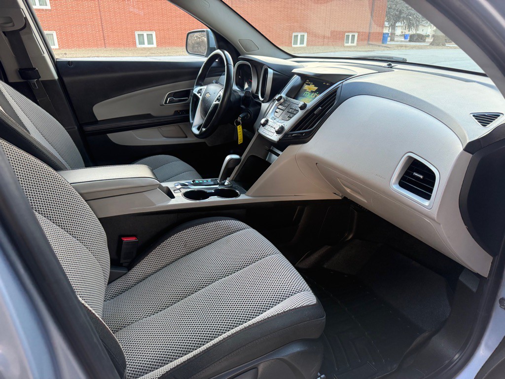 2015 Chevrolet Equinox Image 11