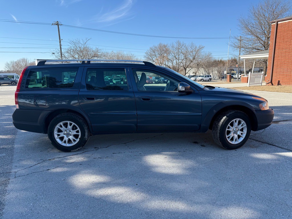 2007 Volvo XC70 Image 4