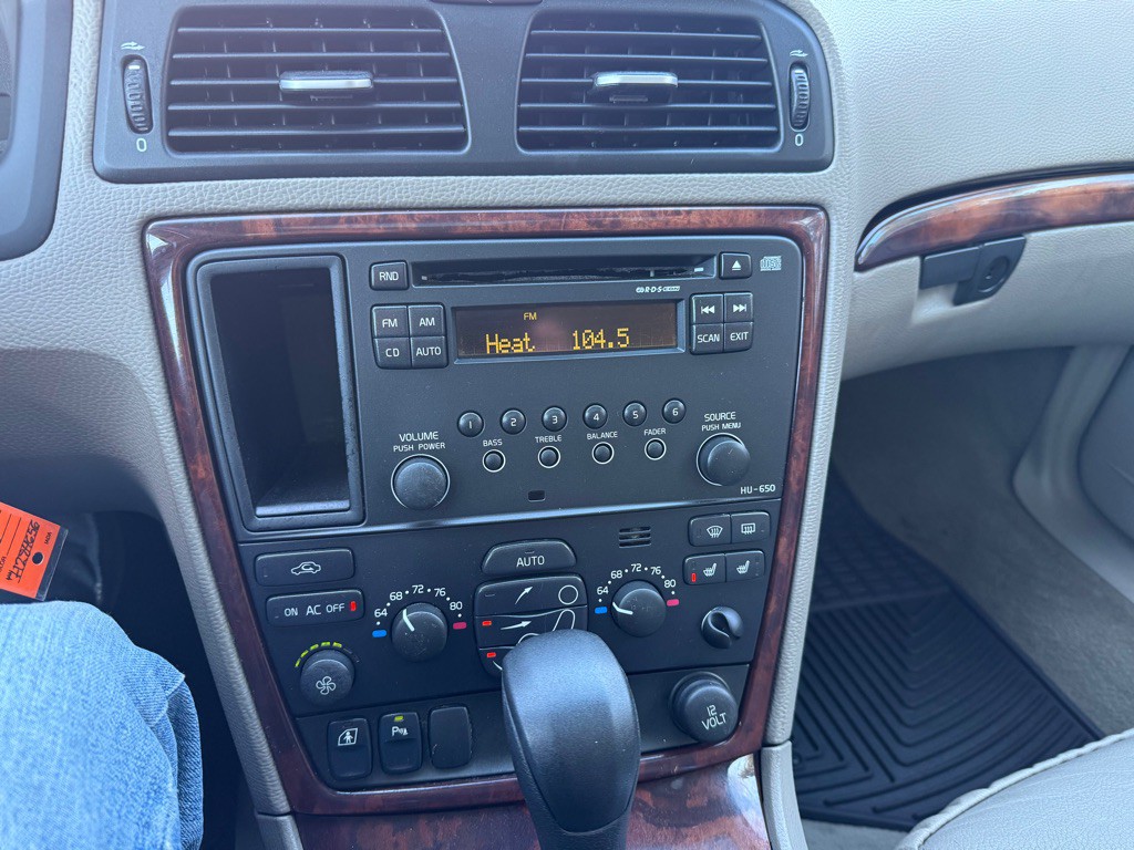 2007 Volvo XC70 Image 14