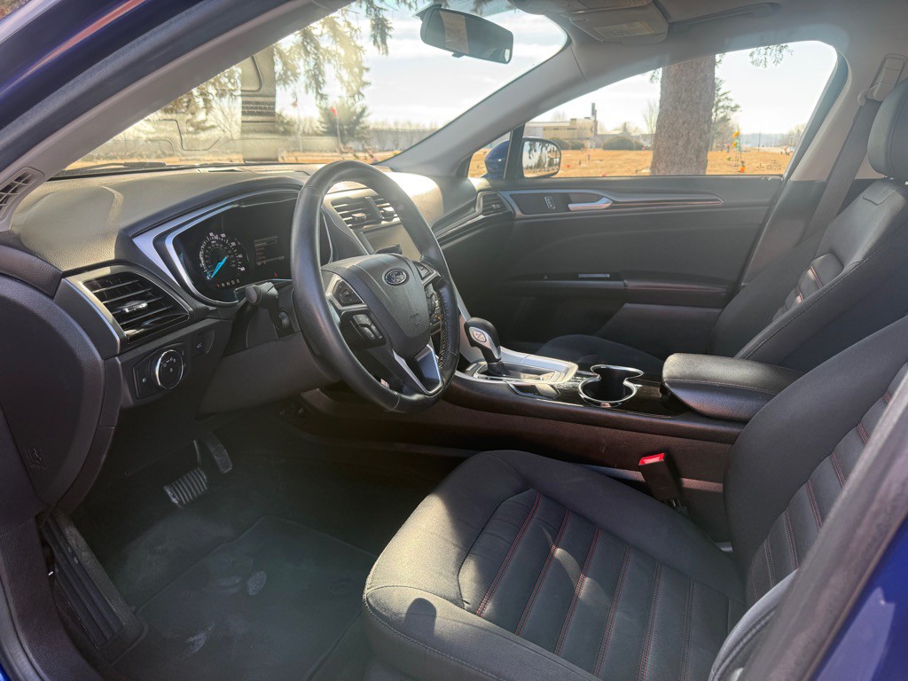 2016 Ford Fusion Image 3