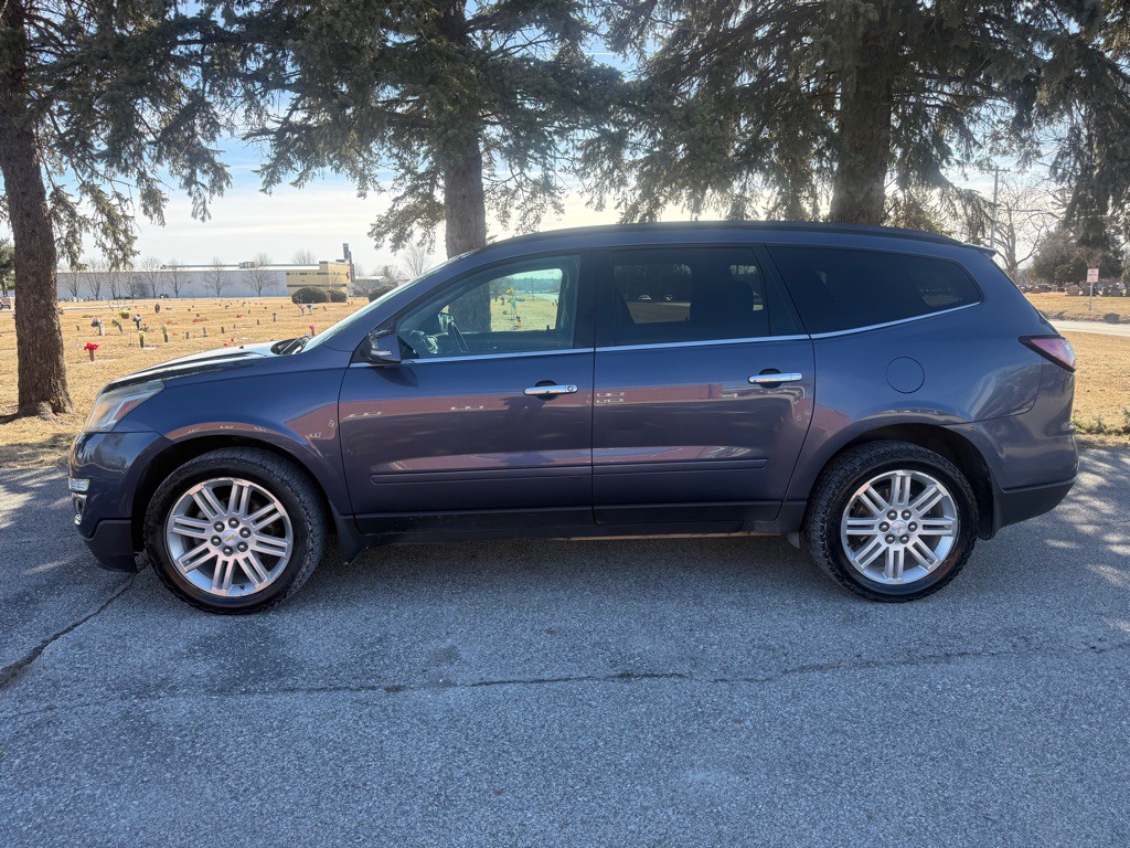 2014 Chevrolet Traverse Image 2