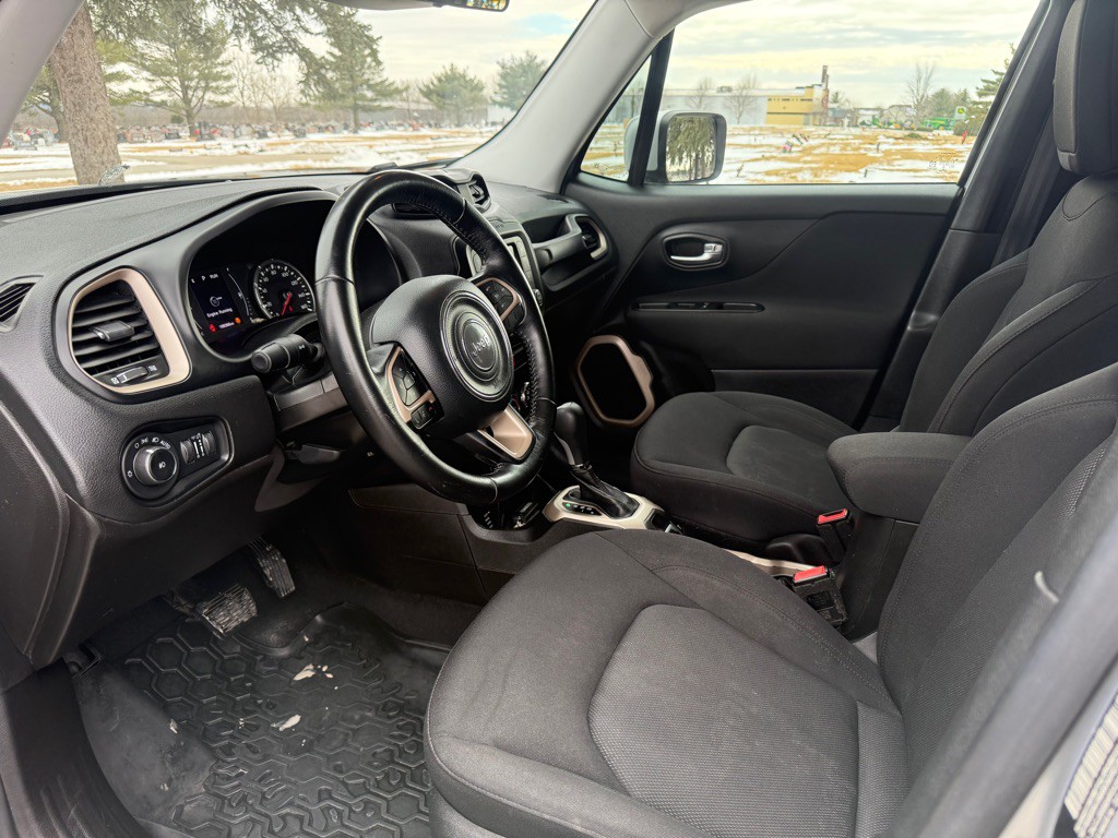 2017 Jeep Renegade Image 6