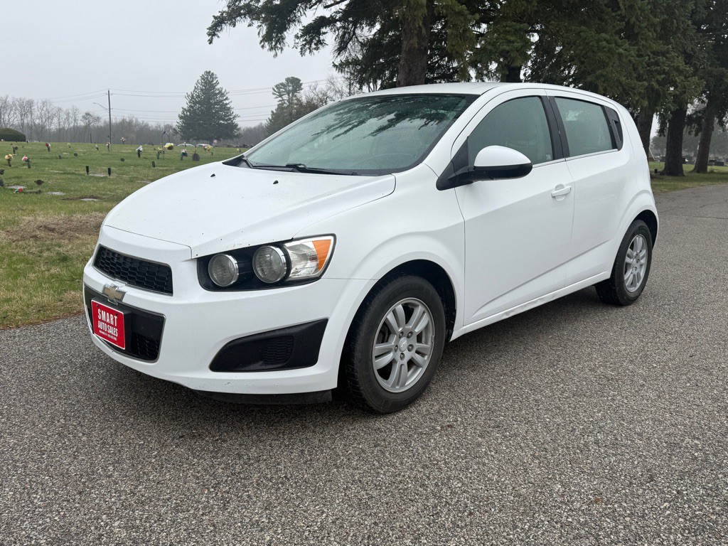 2015 Chevrolet Sonic Image 1