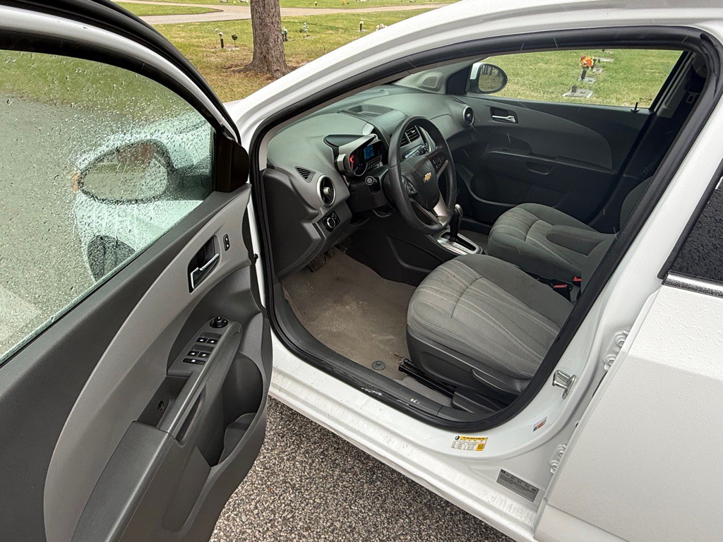 2015 Chevrolet Sonic Image 7