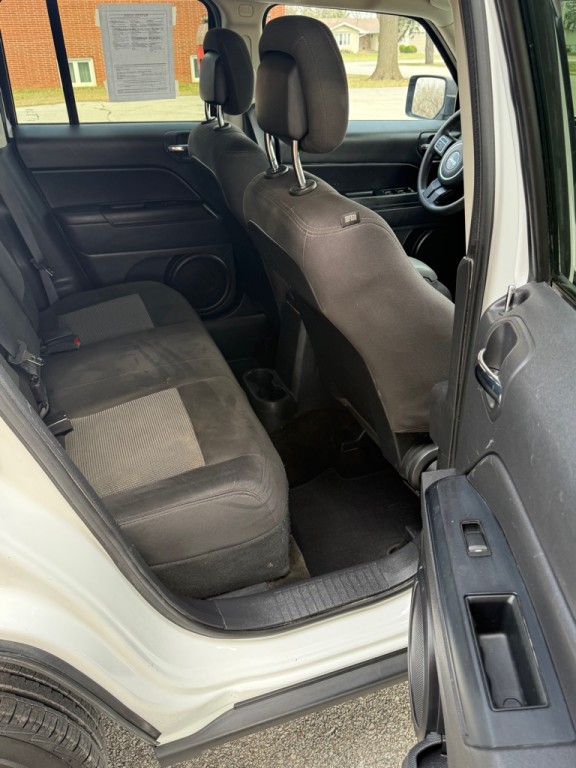 2016 Jeep Patriot Image 10