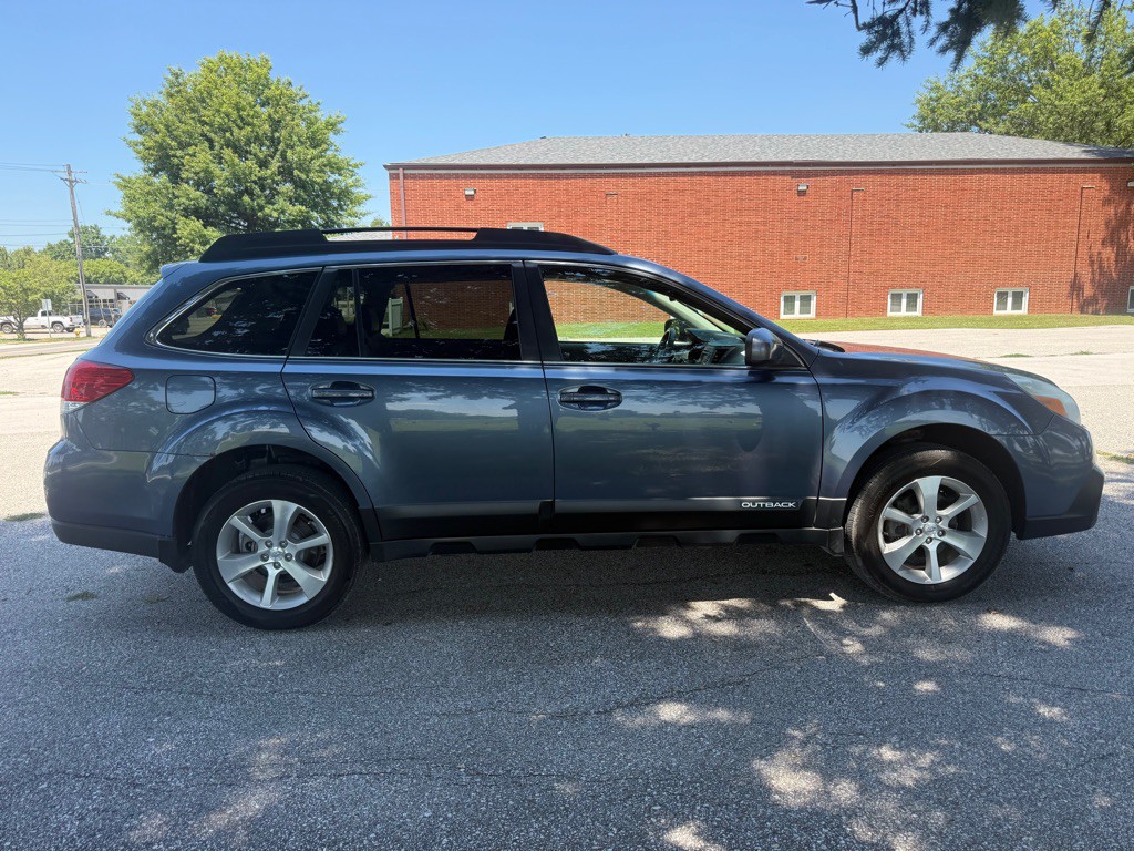 2013 Subaru Outback Image 5