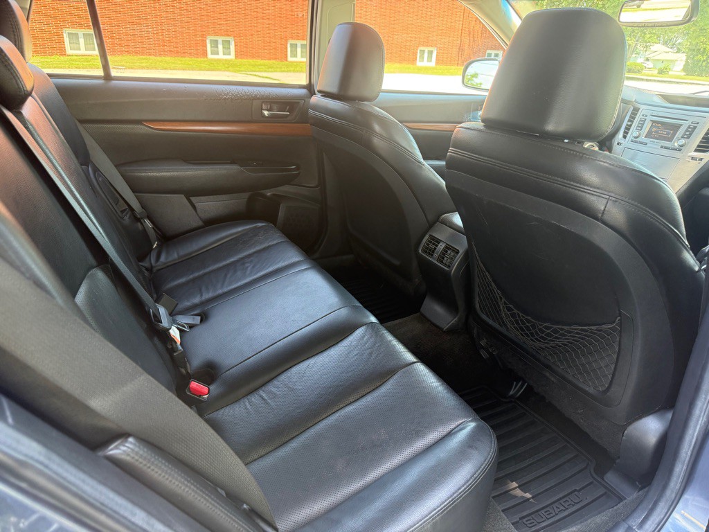 2013 Subaru Outback Image 11