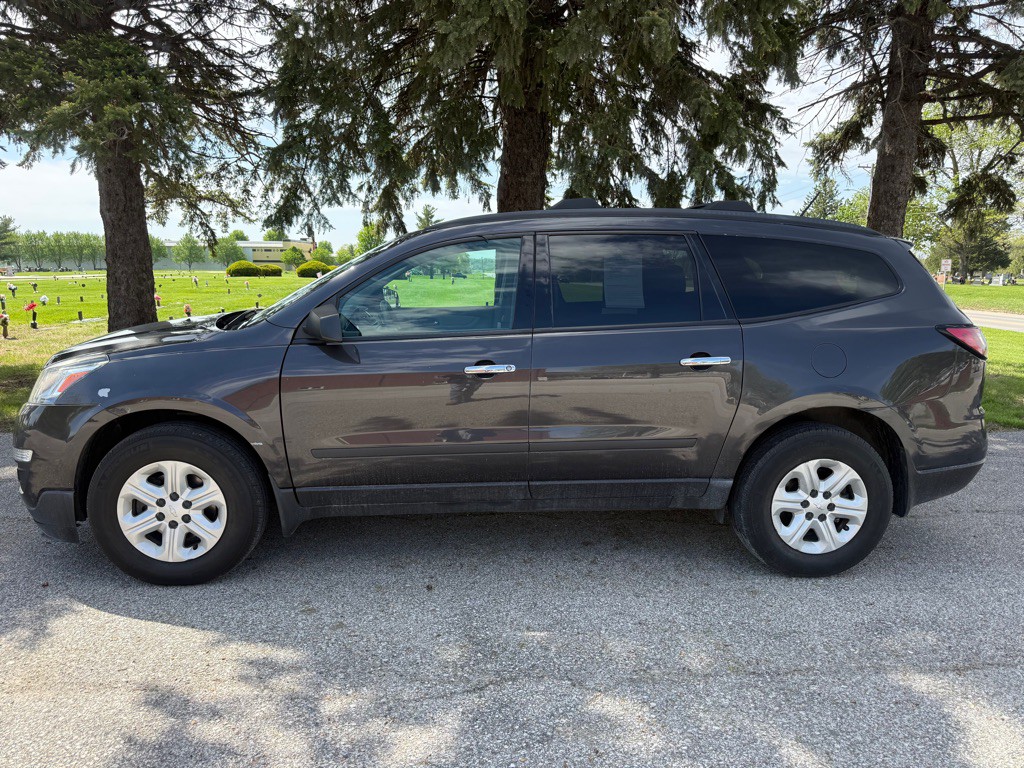2014 Chevrolet Traverse Image 2