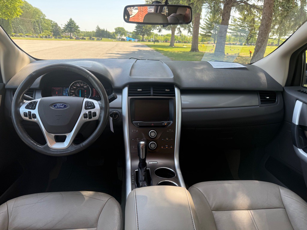 2012 Ford Edge Image 11