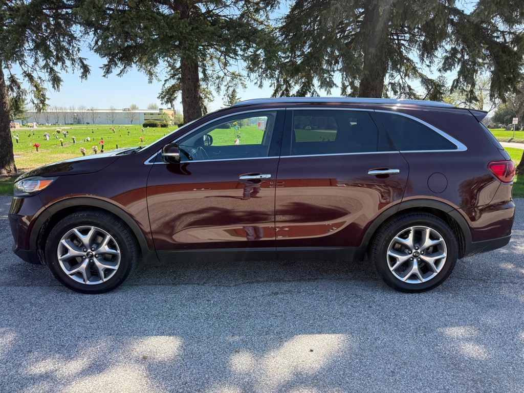2019 Kia Sorento Image 2