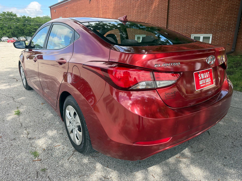 2016 Hyundai Elantra Image 3