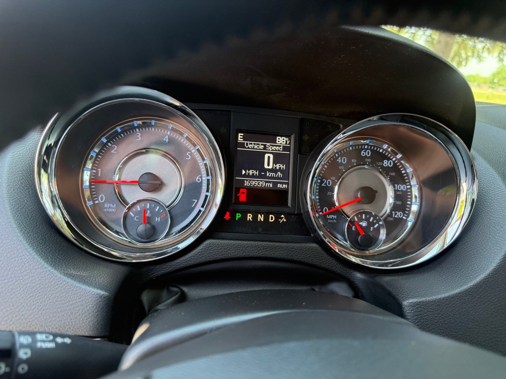 2014 Chrysler Town & Country Image 13