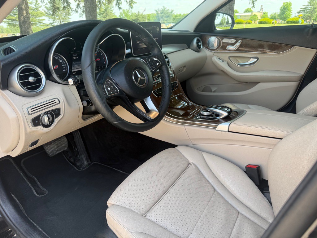 2015 Mercedes-Benz C-Class Image 7