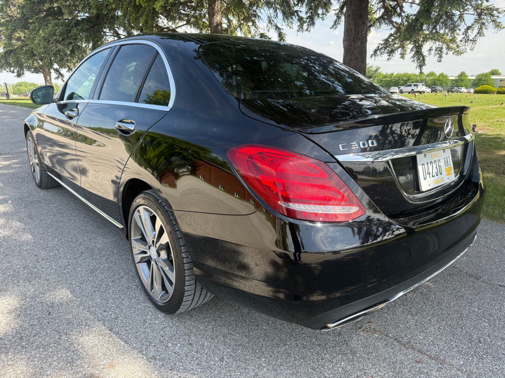 2015 Mercedes-Benz C-Class Image 13
