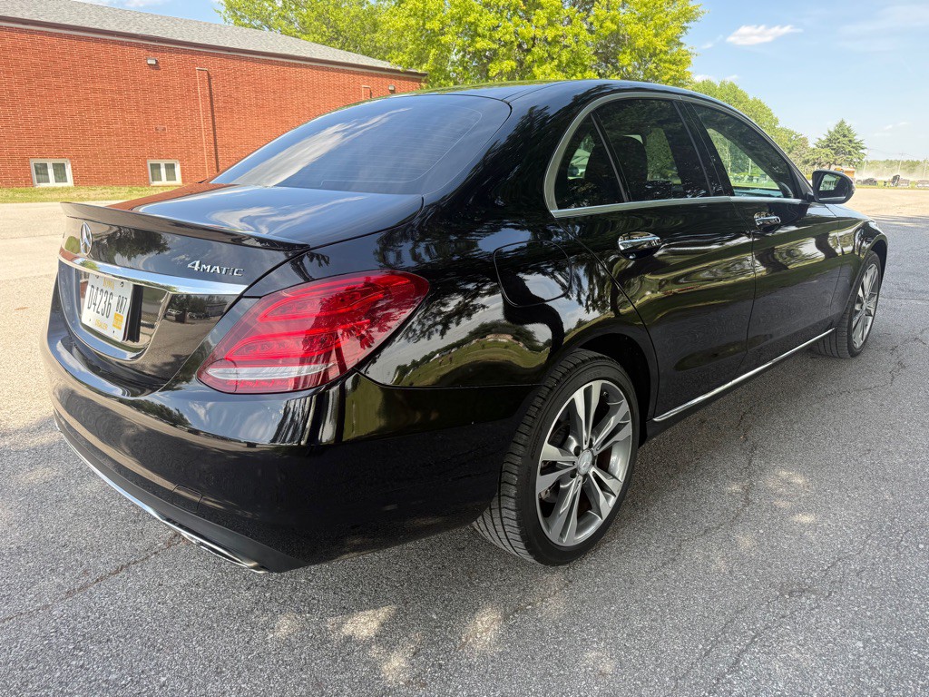 2015 Mercedes-Benz C-Class Image 14