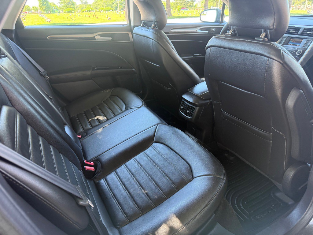 2015 Ford Fusion Image 8
