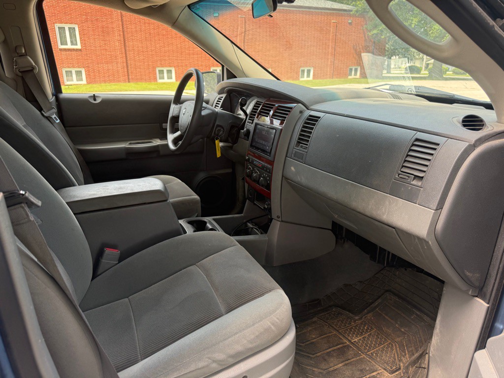 2005 Dodge Durango Image 10