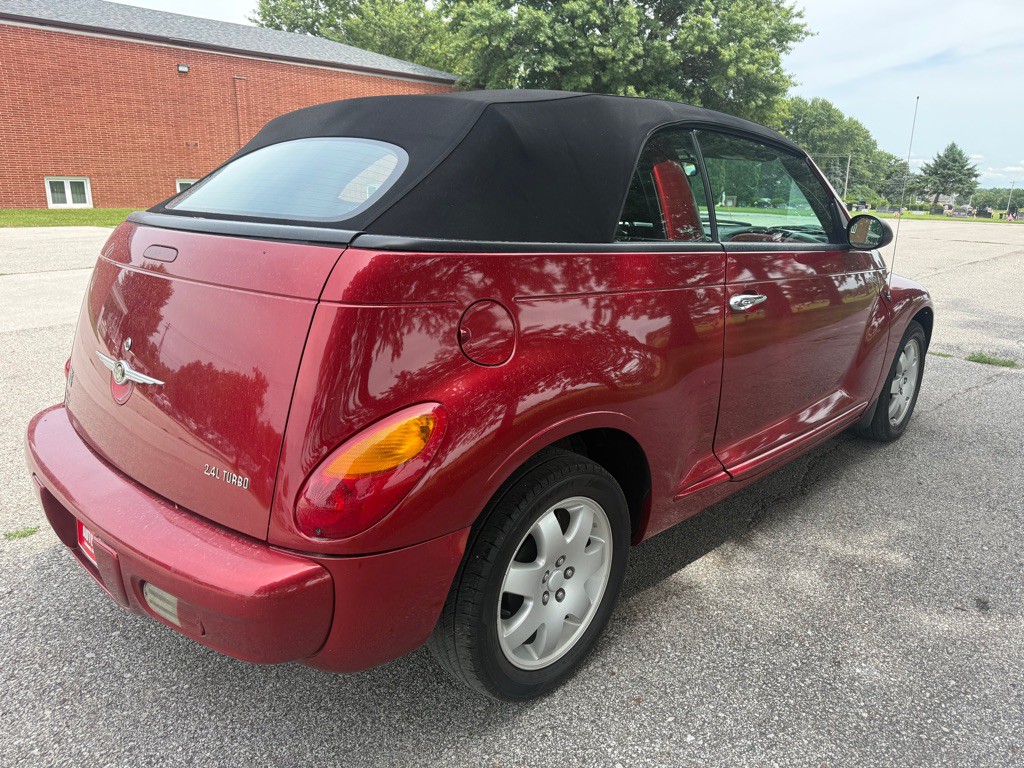 2005 Chrysler PT Cruiser Image 4