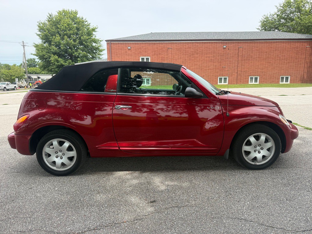 2005 Chrysler PT Cruiser Image 6