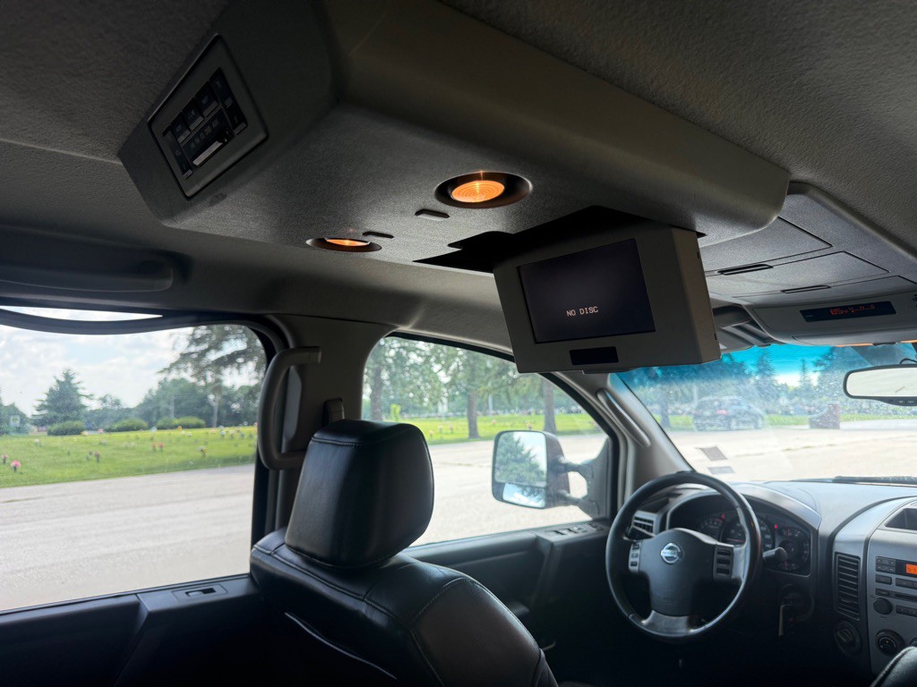2005 Nissan Titan Image 22