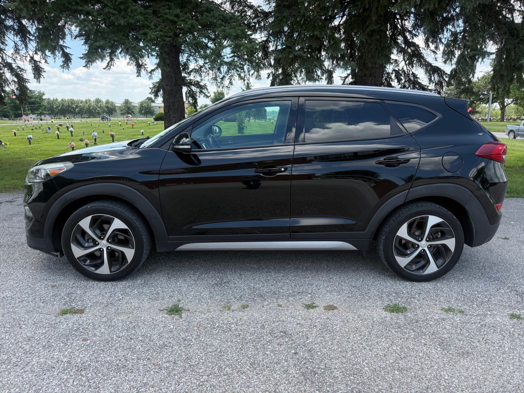 2017 Hyundai Tucson Image 2