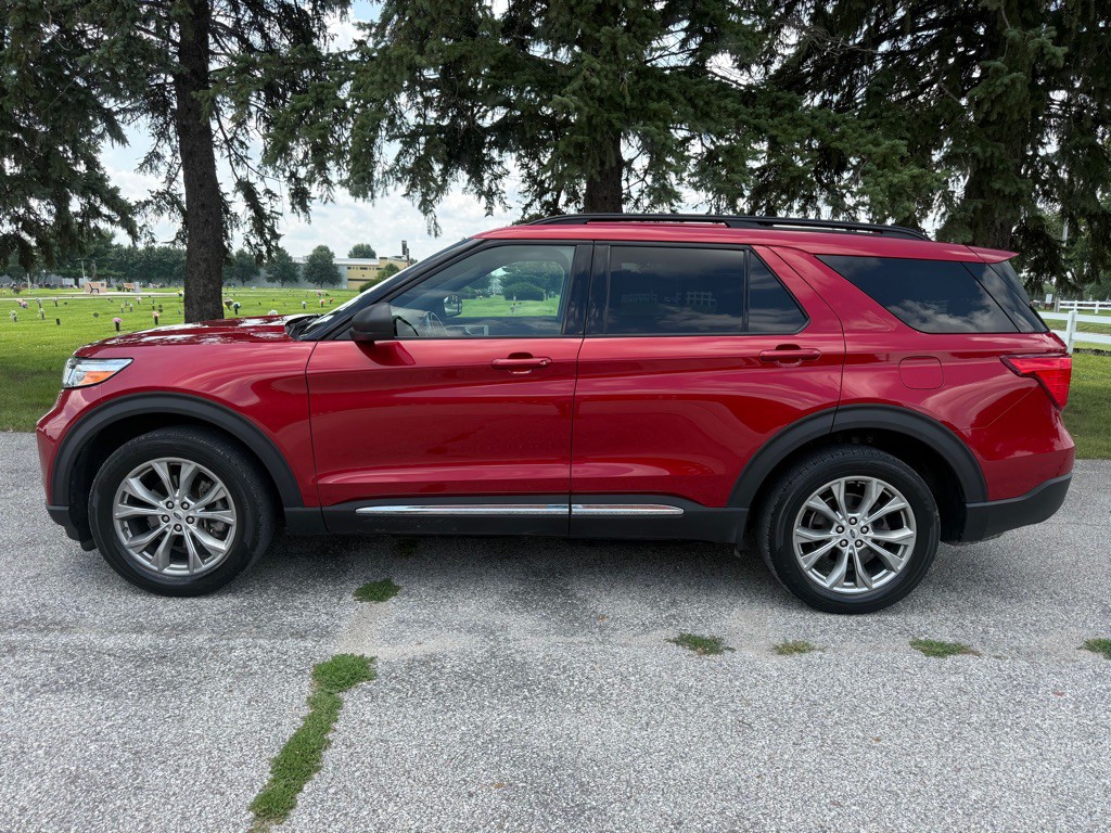 2020 Ford Explorer Image 2
