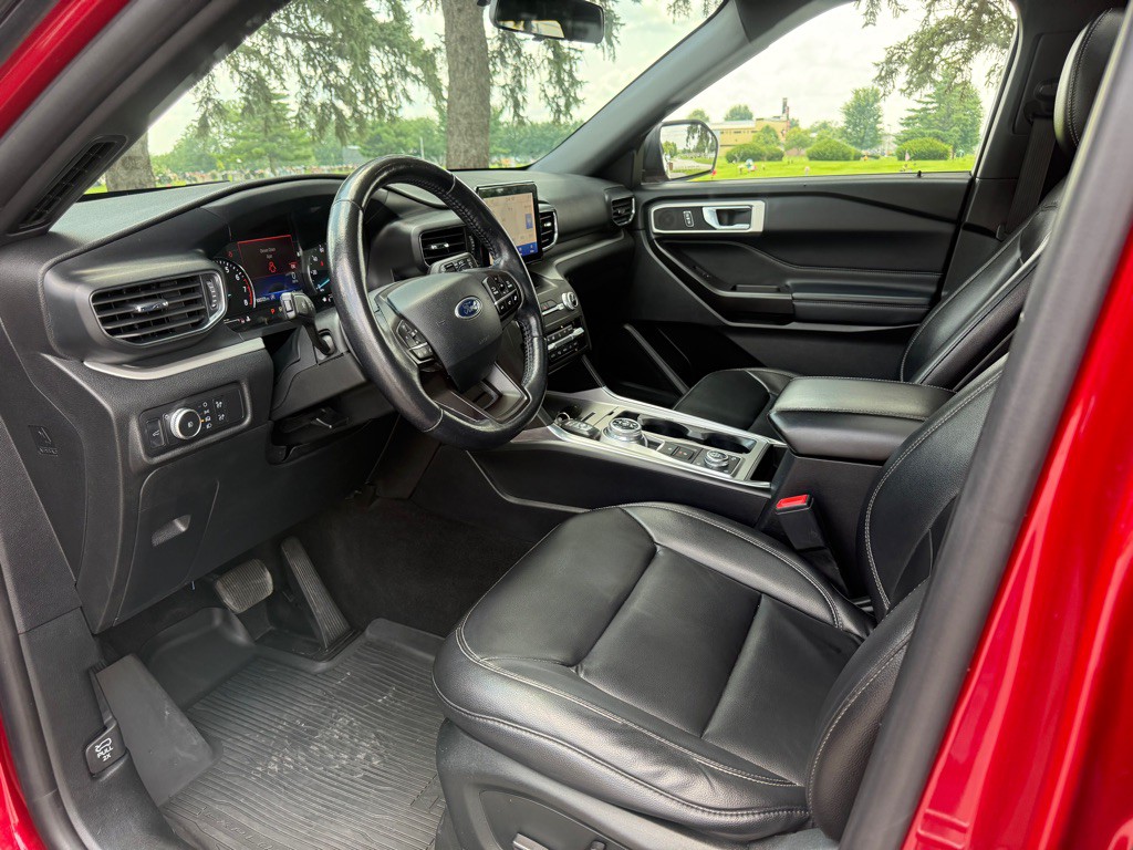 2020 Ford Explorer Image 15