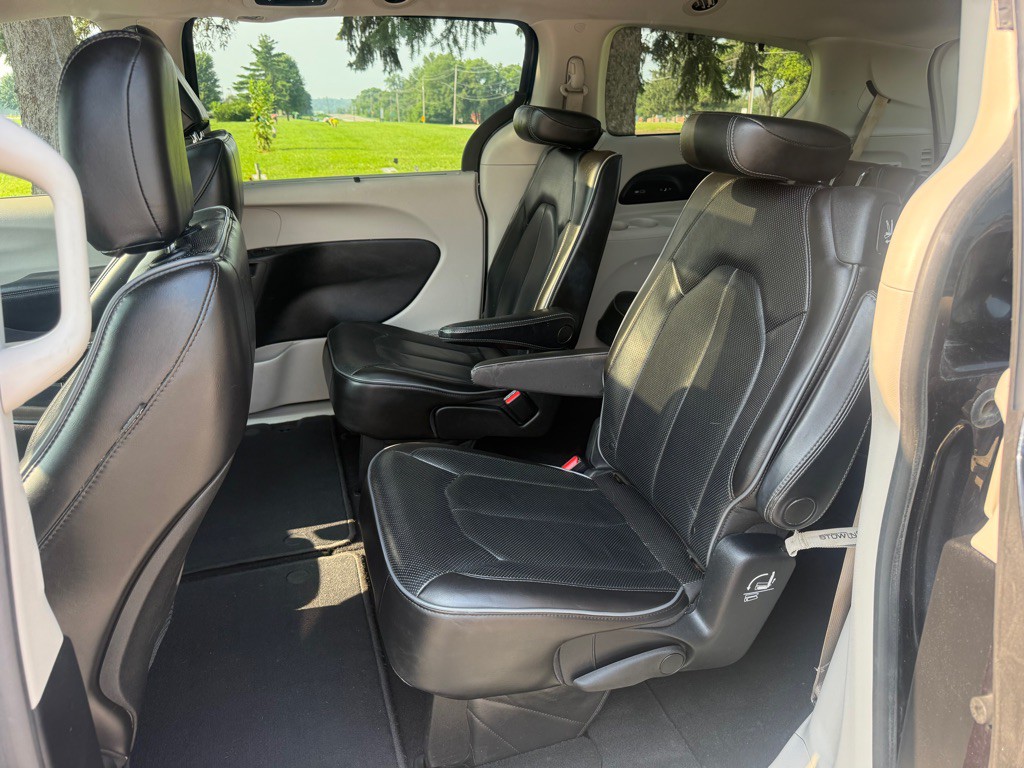 2020 Chrysler Pacifica Image 8
